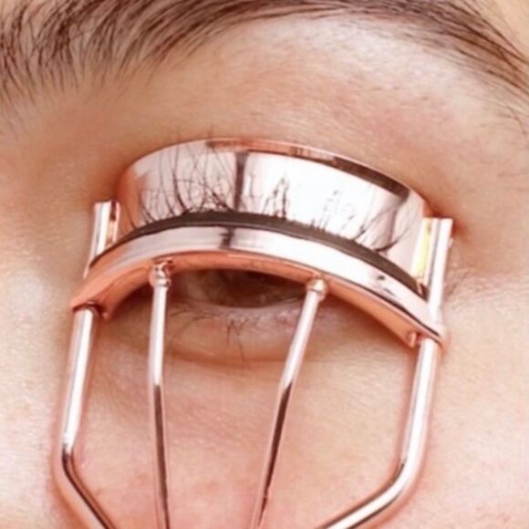 The Babe Lash Pro Lash Lifter Rosegold NWT - Picture 2 of 6